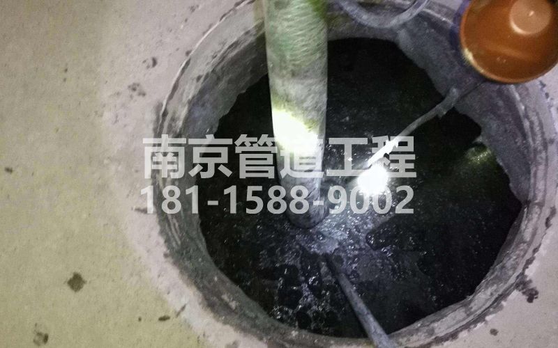 216雨花台区清理化粪池